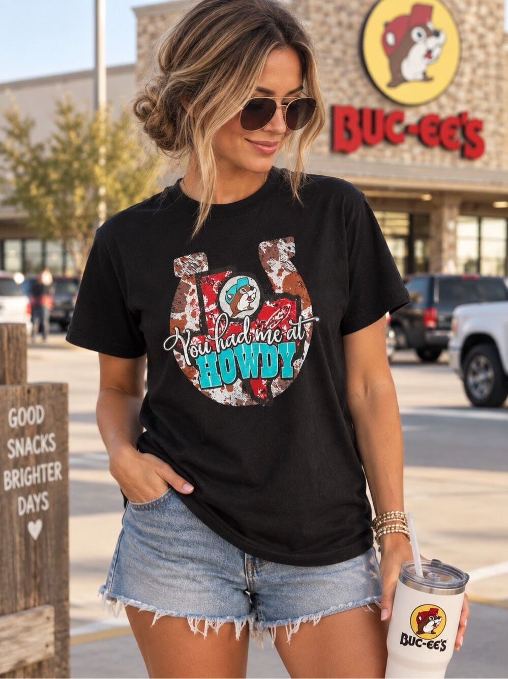 Buc-ees You Had Me At Howdy Horseshoe Beaver Black T-Shirt Size Medium